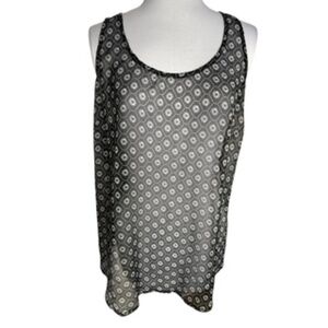 NWOT No Band Labels Abstract Black/White Very Sheer Bust Darts Scoop Neck Size L